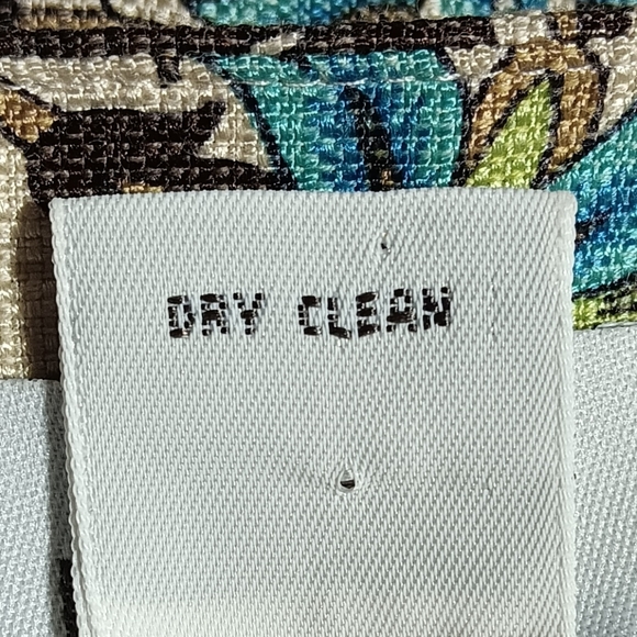 Ann Taylor LOFT, NWOT Women's Skirt, Size 6, Beige with Floral Pattern - Picture 5 of 7